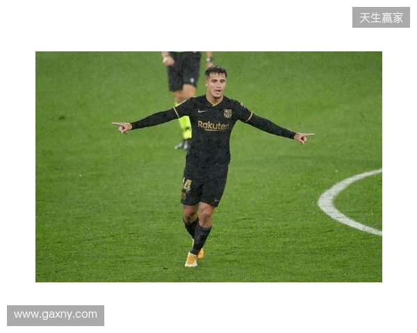 巴萨官方:莱万左眼眶骨折,将缺席对阵马竞的比赛 巴萨官方:莱万左眼眶骨折,将缺席对阵马竞的比赛