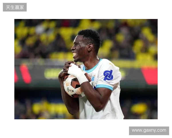 水晶宫vs利兹联：布伦南-约翰逊、伊斯梅拉-萨尔首发，卡尔弗特-勒温、卢卡斯-恩梅加出战