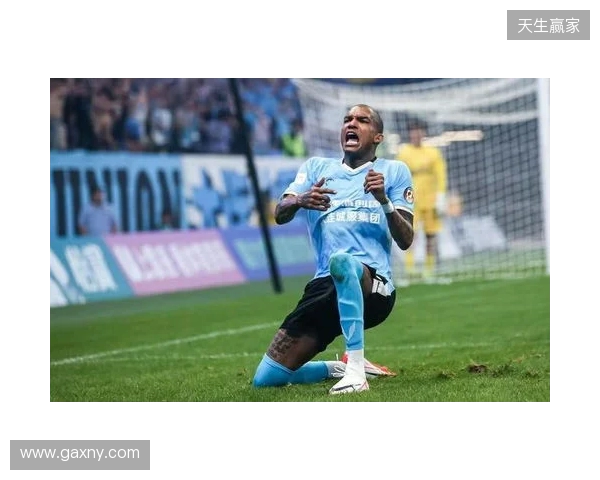 鲁媒：克雷桑对阵大连英博当日主动求战，若恢复顺利可战河南队